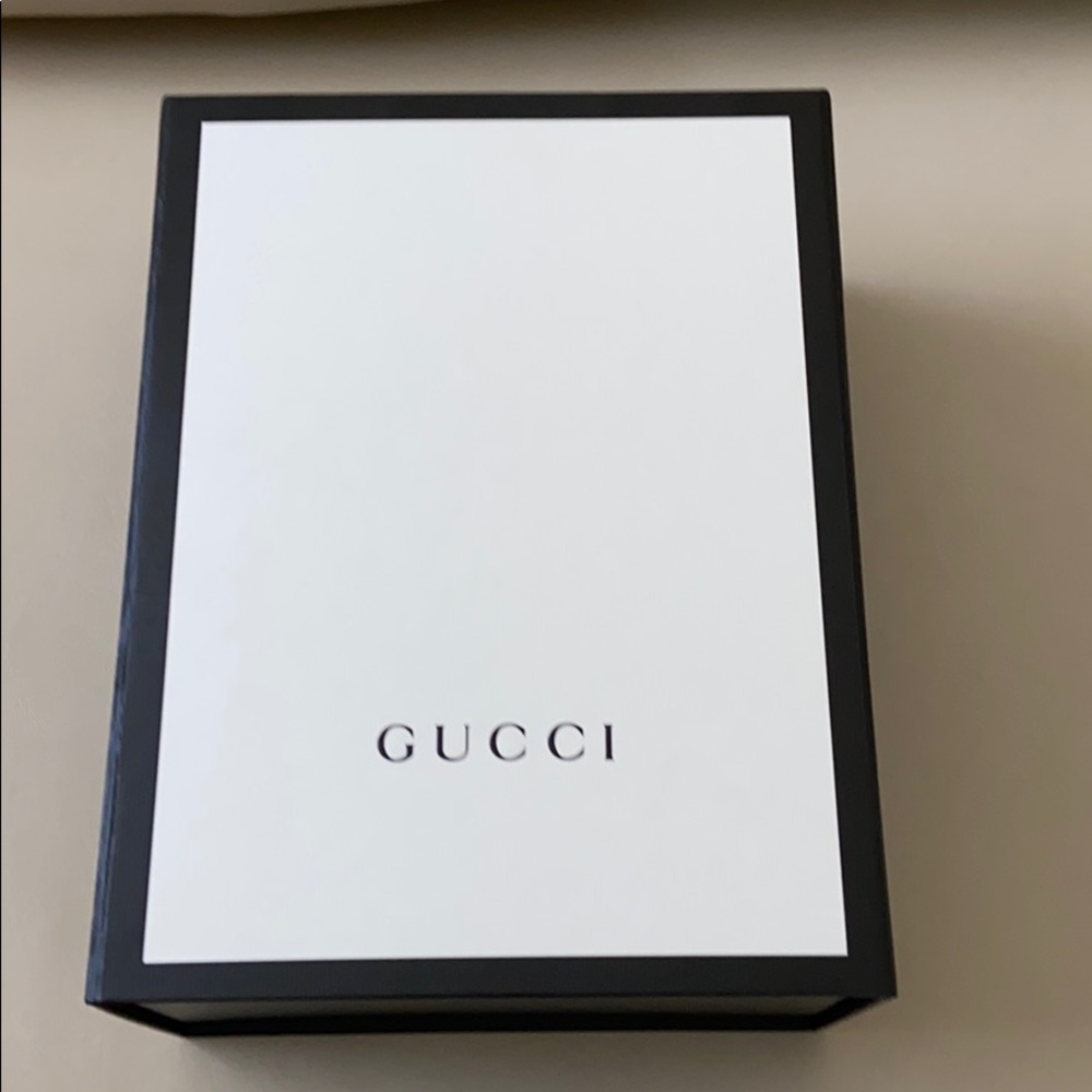 Gucci storage empty box ribbon included brand new